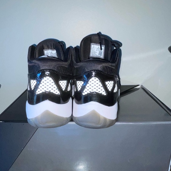 AIR JORDAN 11 RETRO LOW IE - Picture 9 of 11